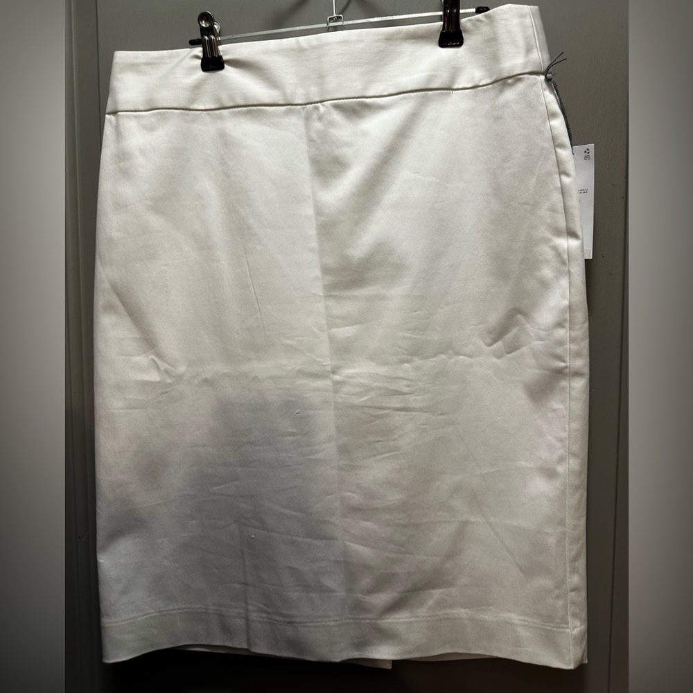Liz Claiborne White Pencil Skirt